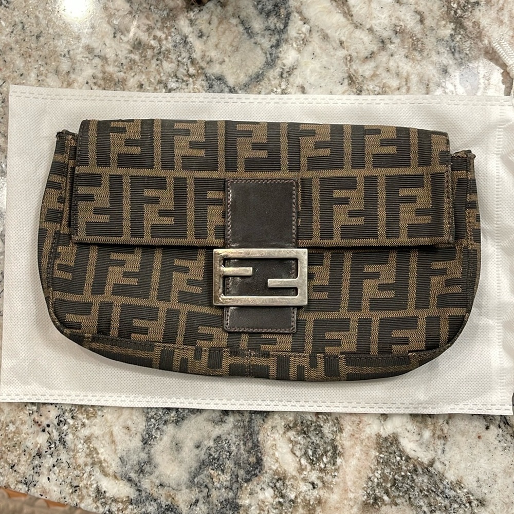Vintage 1990-2000s FENDI Baguette (no strap)